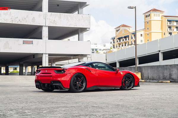Фото дисков Anrky S3-X3 Черный глянец на Ferrari 488