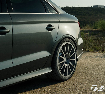 Фото дисков HRE 303M на Audi A/S/RS 3 (8V)