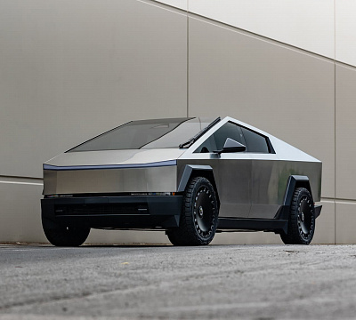 Фото дисков Brixton Forged LX15 на Tesla Cybertruck