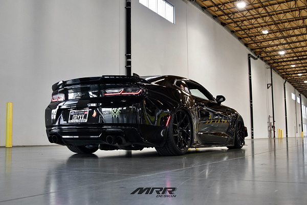 Фото дисков MRR FS06 Черный глянец на Chevrolet Camaro VI