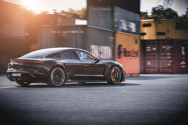 Фото дисков BRABUS Monoblock Z (Platinum Edition) Черный глянец на Porsche Taycan I