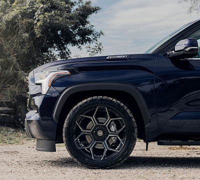 Фото дисков 4PLAY 4PS26 на Toyota Sequoia III