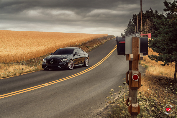 Фото дисков Vossen S17-04 Глянцевый лак на Mercedes-Benz E-Class (W213, S213, C238)