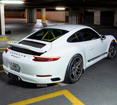 Фото дисков Strasse Wheels SV4 Deep Concave Monoblock на Porsche 911 VII