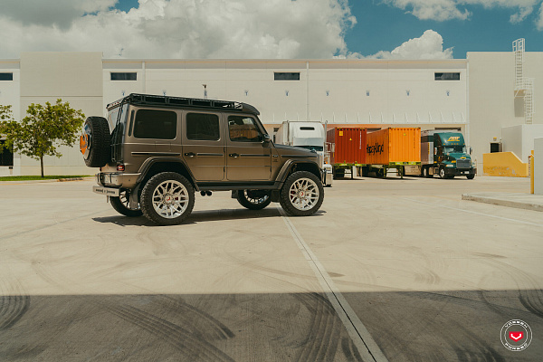 Фото дисков Vossen VFX-04 Глянцевый лак на Mercedes-Benz G-Class III
