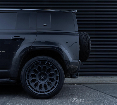 Фото дисков Brixton Forged TR21 AERO1 на Land Rover Defender II