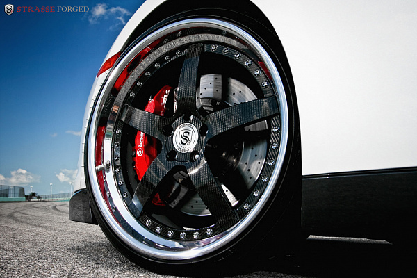 Фото дисков Strasse Wheels S5 Performance Другой цвет на Nissan GT-R