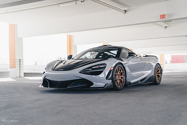 Фото дисков Brixton Forged PF10 Сатиновое темное золото на McLaren 720S