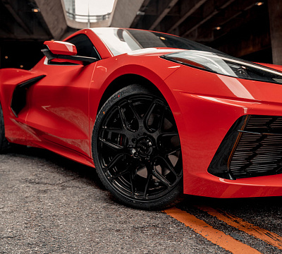 Фото дисков MRR FS01 на Chevrolet Corvette C8