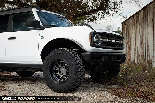 Фото дисков BC Forged LE72 // MLE72 Глянцевый графит на Ford Bronco