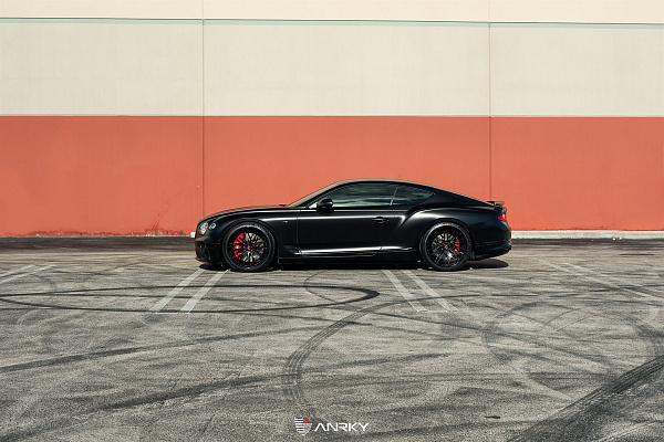 Фото дисков Anrky S1-X1 Черный глянец на Bentley Continental GT III