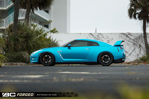 Фото дисков BC Forged RZ05 Черный матовый на Nissan GT-R