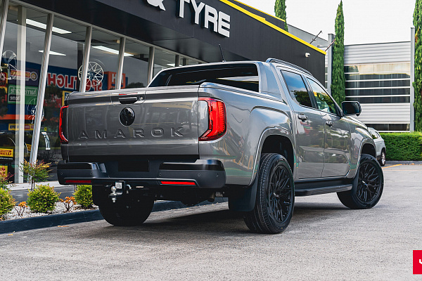 Фото дисков Vossen HF6-3 Черный сатин на  Volkswagen Amarok II