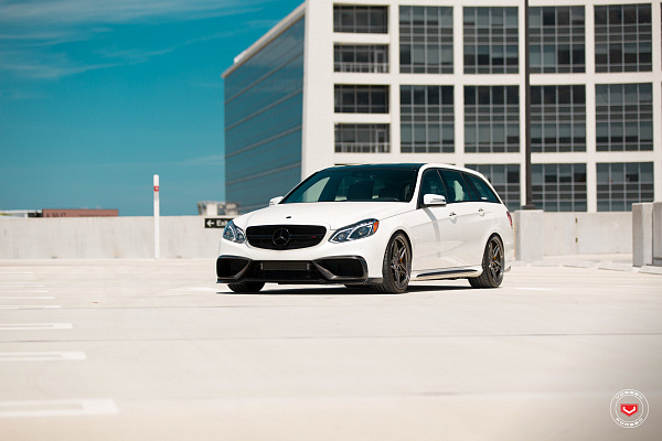 Фото дисков Vossen ML-X1 Глянцевый темный лак на Mercedes-Benz E-Class (W212, S212, C207)