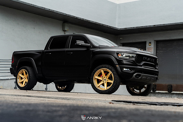 Фото дисков Anrky AN36-S Сатиновое золото на Ram 1500 V