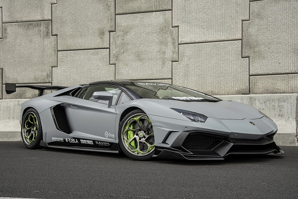 Фото дисков Savini SV69 Другой цвет на Lamborghini Aventador