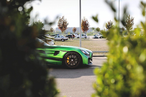 Фото дисков HRE P201 Сатиновая бронза на Mercedes-Benz AMG GT I