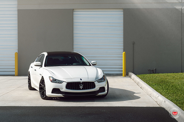 Фото дисков Vossen M-X3 Черный сатин на Maserati Ghibli