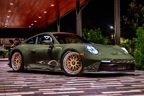 Фото дисков HRE 300 Глянцевое золото на Porsche 911 VIII