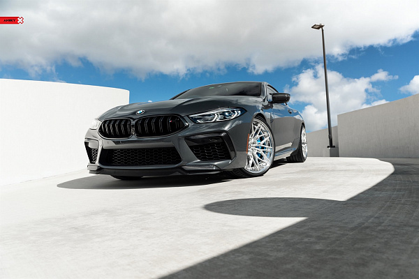 Фото дисков Anrky S3-X1 Глянцевый лак на BMW 8/M8