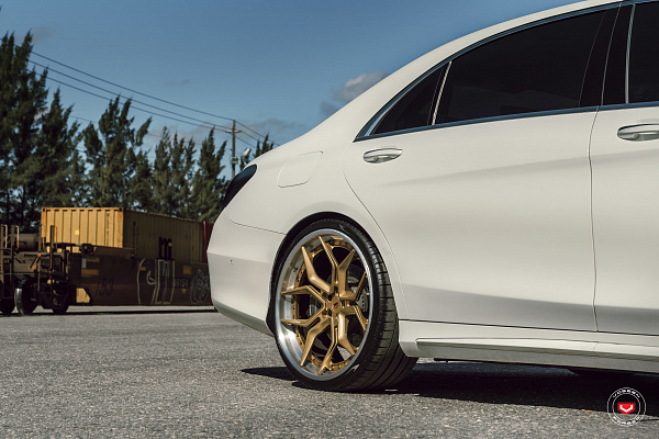 Фото дисков Vossen EVO-3 (3-Piece) Сатиновое золото на Mercedes-Benz S-Class (W222, C217)