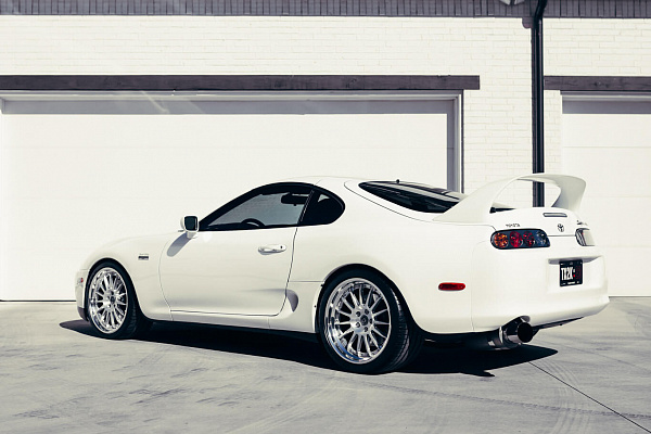 Фото дисков HRE C109 Глянцевый лак на Toyota Supra A80