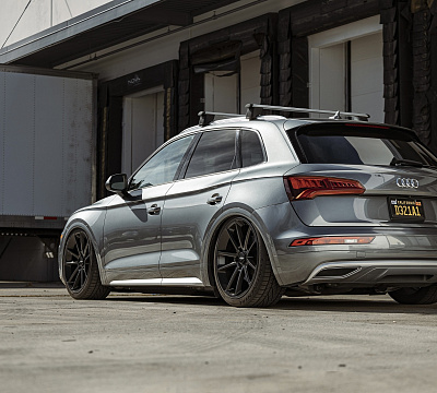 Фото дисков Rotiform BTL на Audi Q5 (FY)