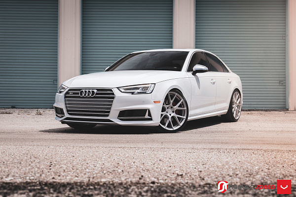 Фото дисков Vossen VFS-6 Серебро на Audi A/S/RS 4 (B9)