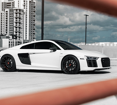 Фото дисков Strasse Wheels SV10 Deep Concave Duoblock на Audi R8 (4S)