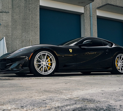 Фото дисков Anrky AN38 на Ferrari 812