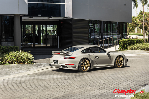 Фото дисков Vossen RS74 Глянцевое золото на Porsche 911 VII