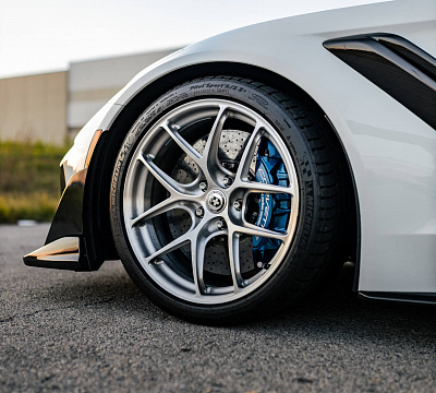 Фото дисков HRE R101 Lightweight на Chevrolet Corvette C7
