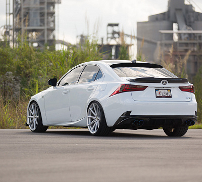Фото дисков Vossen VFS-10 на Lexus IS II