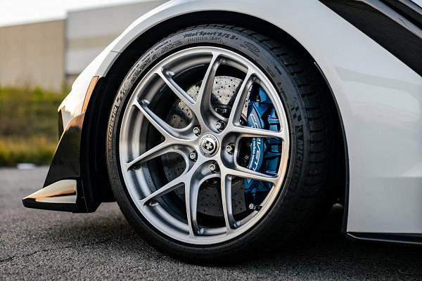 Фото дисков HRE R101 Lightweight Глянцевый лак на Chevrolet Corvette C7