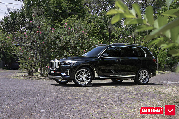 Фото дисков Vossen HF-5 Серебро на BMW X7 (G07)