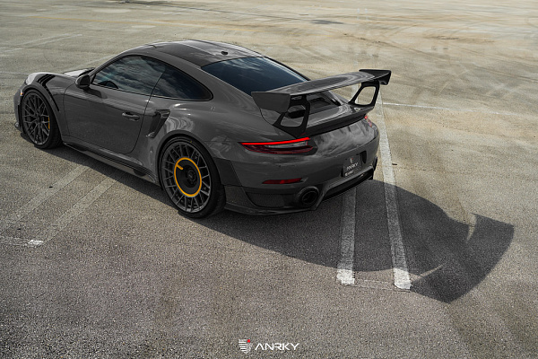 Фото дисков Anrky AN20 Aerosport Глянцевый графит на Porsche 911 VII
