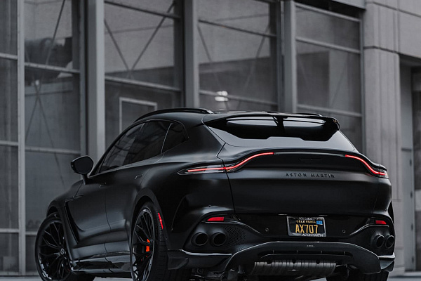 Фото дисков Brixton Forged CM6-R Черный сатин на Aston Martin DBX