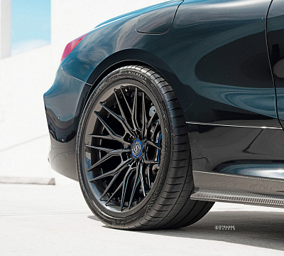 Фото дисков Strasse Wheels SV10M Track на BMW 8/M8