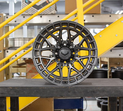 Vossen HFX-1 (8-Lug)