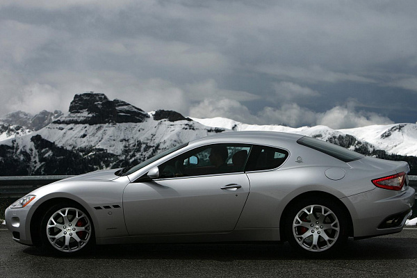 Фото дисков Maserati V-STYLE  на Maserati GranTurismo I