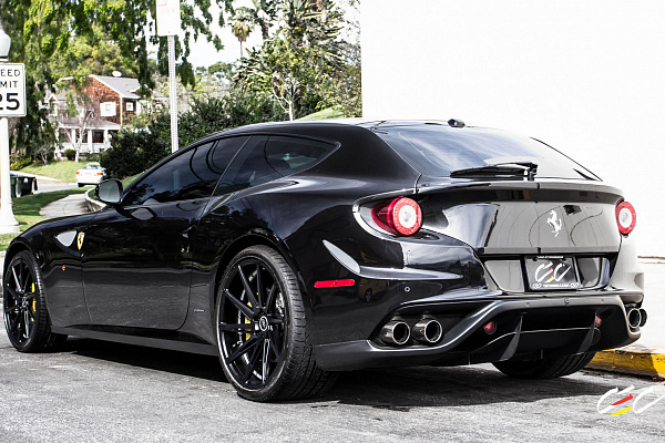 Фото дисков CEC C26 Черный сатин на Ferrari FF