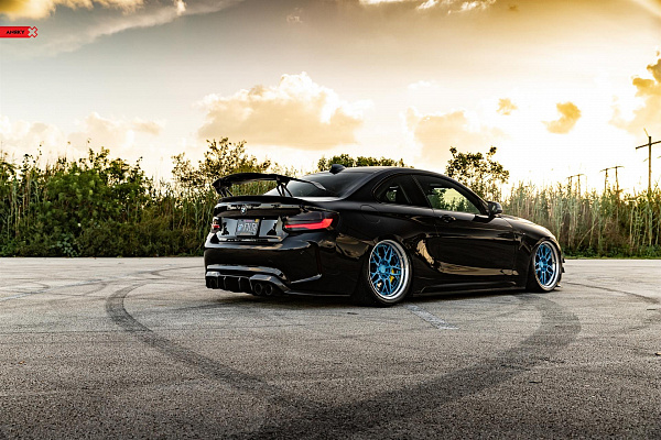 Фото дисков Anrky RS2 Синий глянец на BMW 2/M2 (F22/F87)