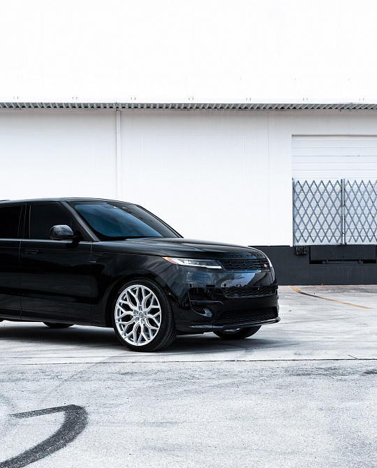Фото дисков HF-2 Серебро на Range Rover Sport III