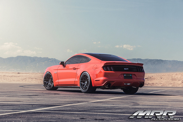 Фото дисков MRR FS01 Черный глянец на Ford Mustang VI