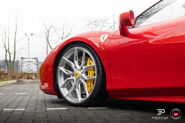 Фото дисков NOVITEC NF11 Глянцевый лак на Ferrari 488