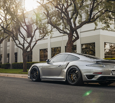 Фото дисков Strasse Wheels SV4 Deep Concave FS на Porsche 911 VII