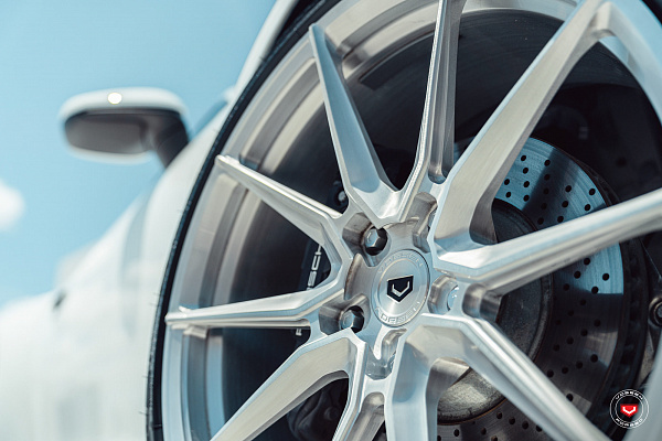 Фото дисков Vossen EVO-2 Глянцевый лак на Porsche 911 VIII