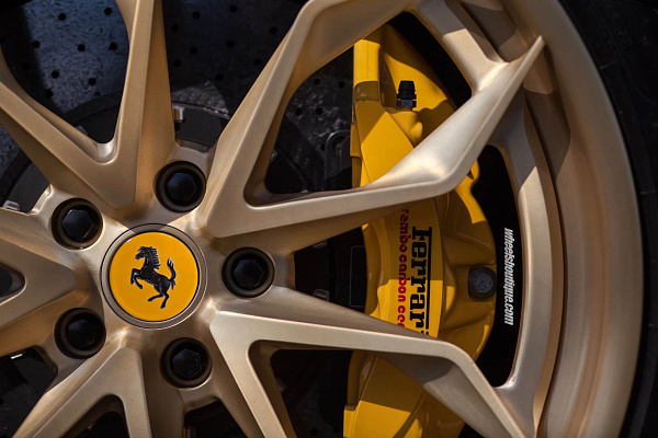 Фото дисков HRE S201H Сатиновое золото на Ferrari California