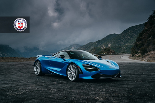 Фото дисков HRE P104SC Глянцевый лак на McLaren 720S
