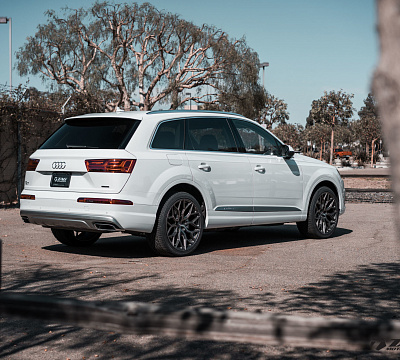 Фото дисков Vossen HF-2 на Audi Q7 (4M)